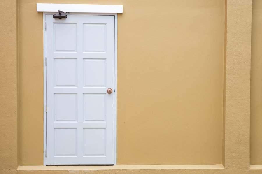 Building entrance door